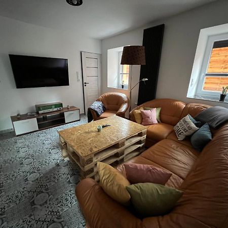 Blisko Teatru 2 Appartement Wałbrzych Buitenkant foto