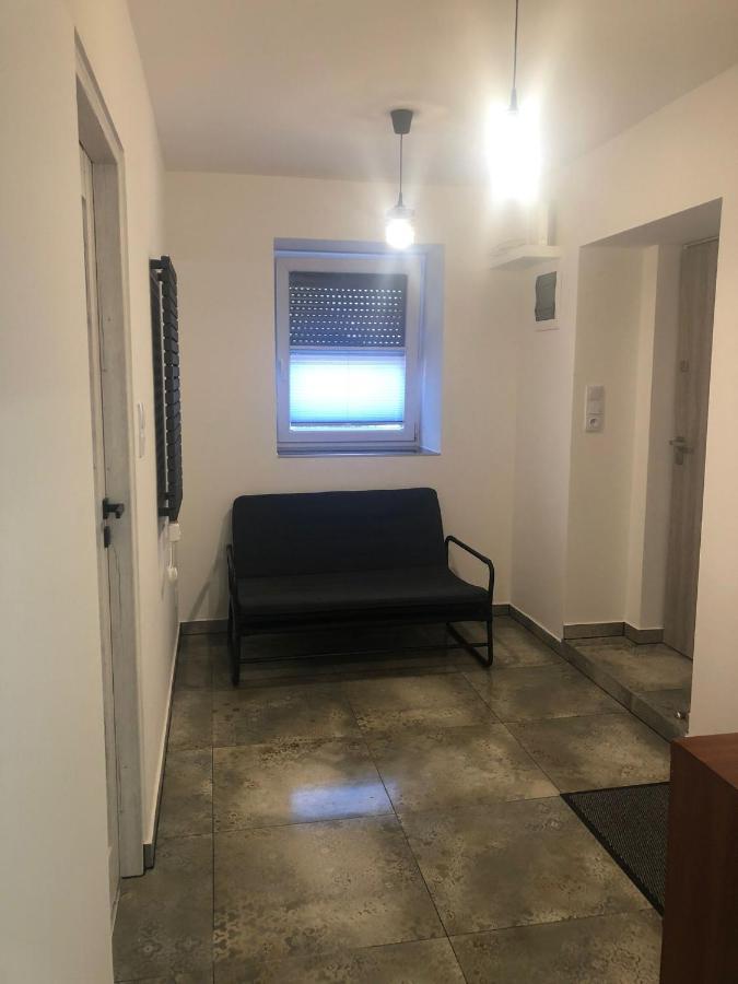 Blisko Teatru 2 Appartement Wałbrzych Buitenkant foto