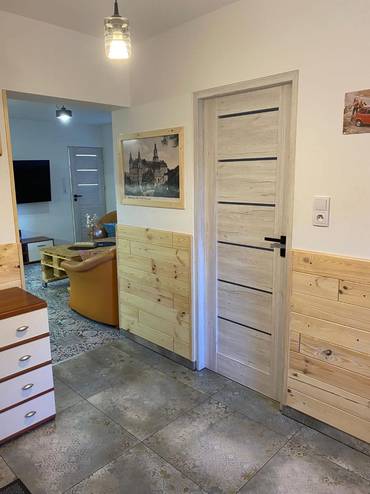 Blisko Teatru 2 Appartement Wałbrzych Buitenkant foto